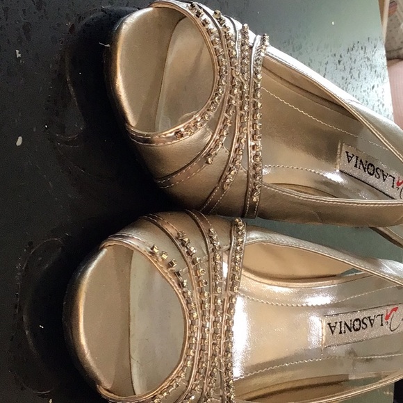 Laconia Sling Backs size 9 worn once - Picture 2 of 4